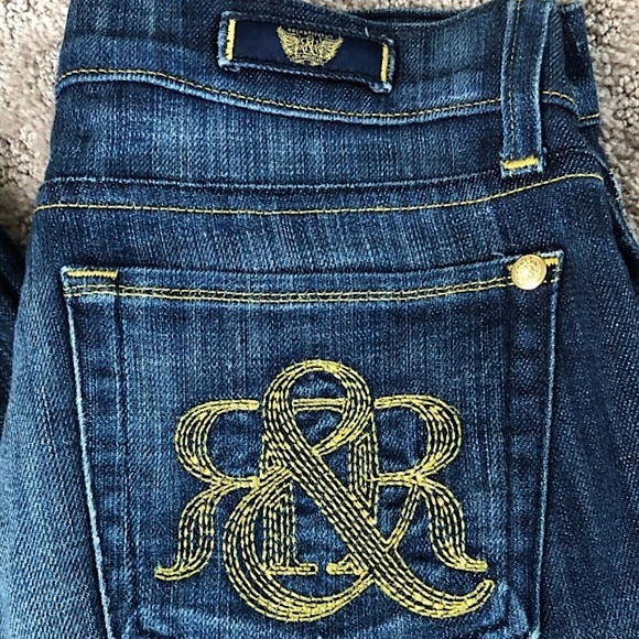 Rock & Republic Gold Embroidered ‘R&R’ Pocket Low Rise, Tapered Leg Jeans, 26 - Picture 3 of 10